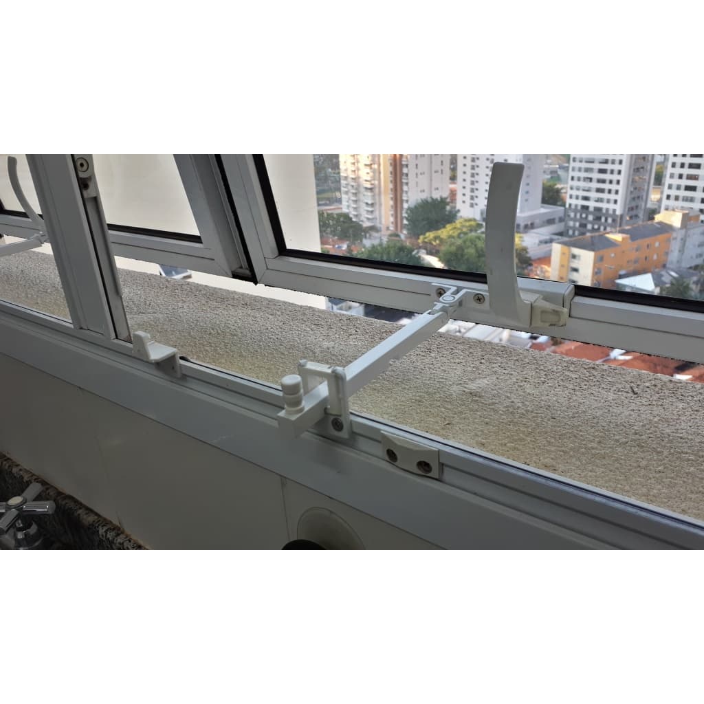 Trava Limitadora Para Janela Basculante Branca com 20cm