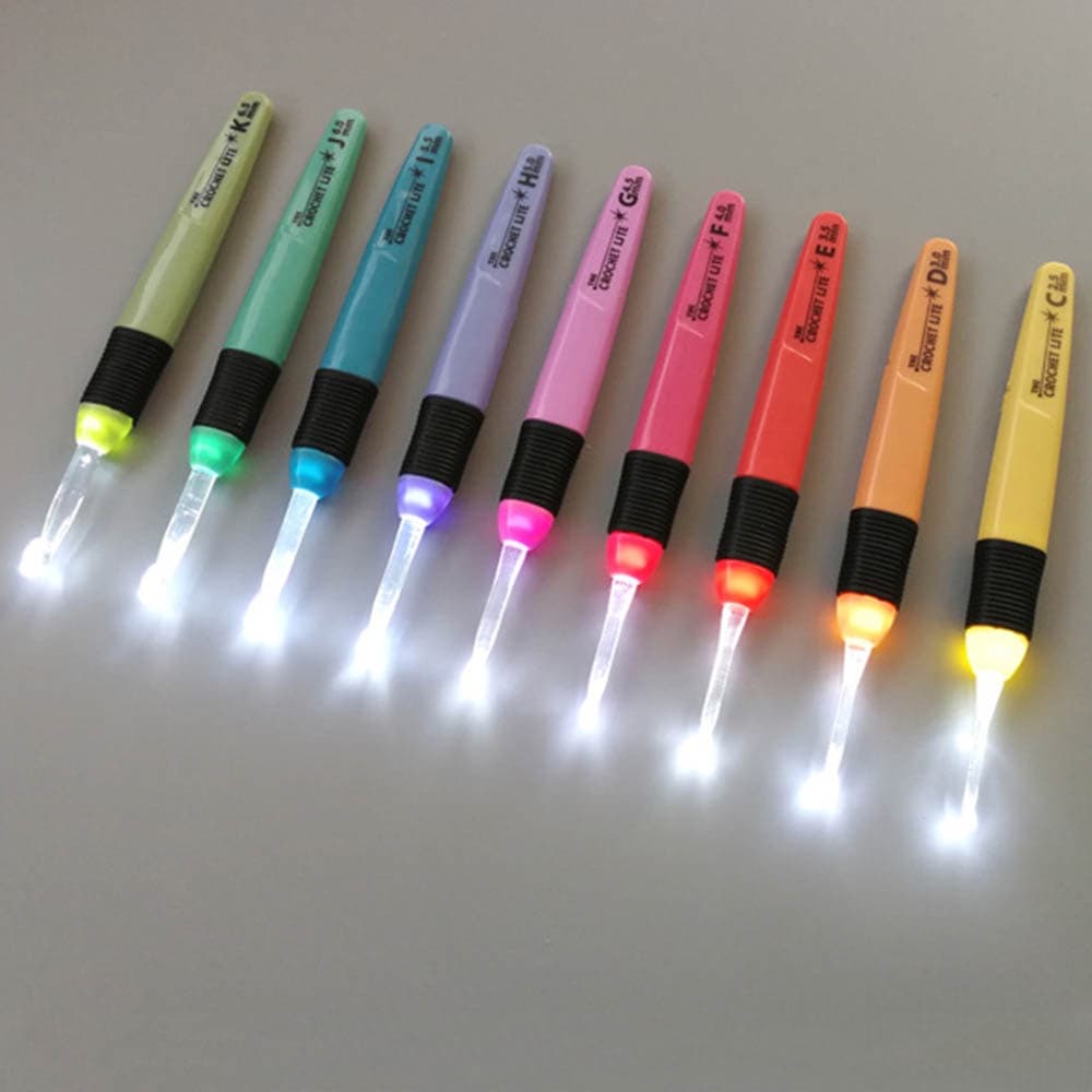 1 pc Conduziu A Luz Crochet Ganchos Agulhas De Tricô Tecelagem Acessóriostoolscrochet DIY Luminosa Ferramenta Agulha