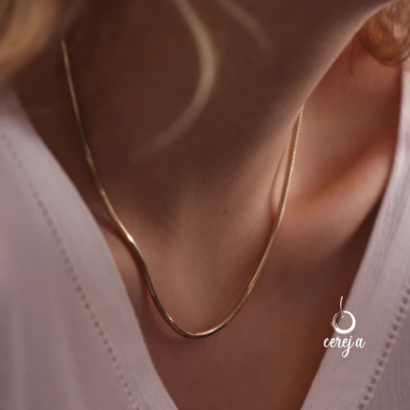 Colar feminino de ouro clássico em aço inoxidável