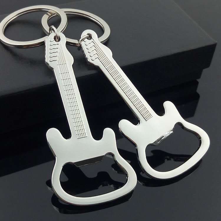 Chaveiro com Abridor guitarra furo no meio