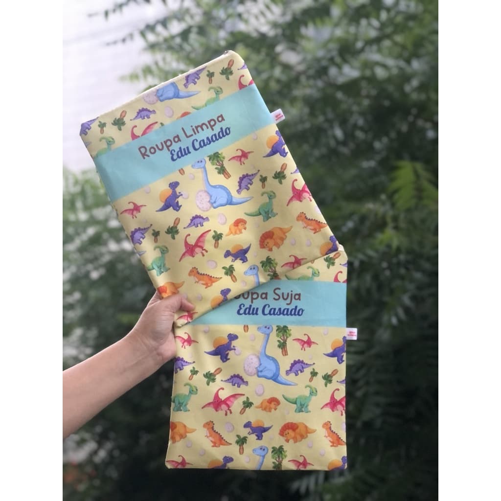 Kit com 2 Organizadores de Roupas Sujas e Limpas Personalizados com Nome Tema Dinossauros
