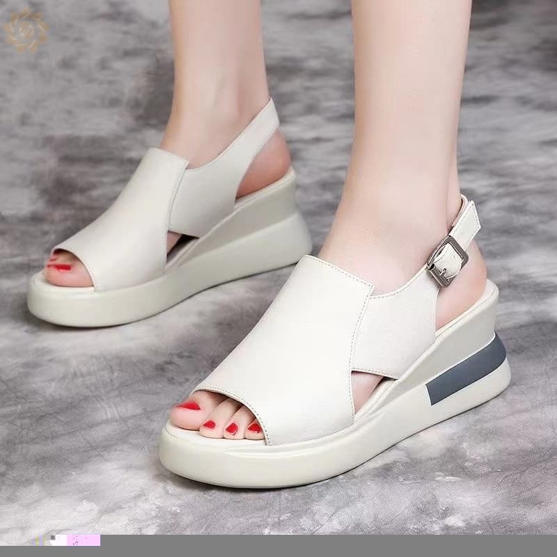 Sandália Plataforma Feminina Confortável De Verão 2024 / Chinelo Feminina