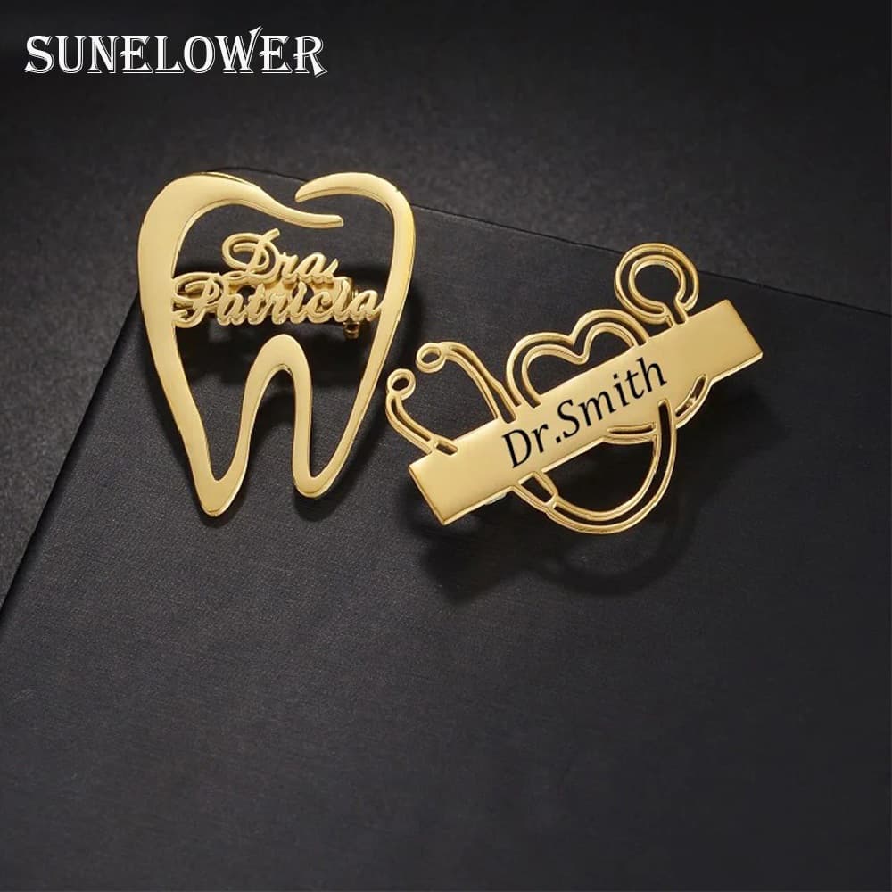 Novo Nome Personalizado Broches De Moda Nomes Em Aço Inoxidável Forma De Dentes Personalizados Pino De Lapela