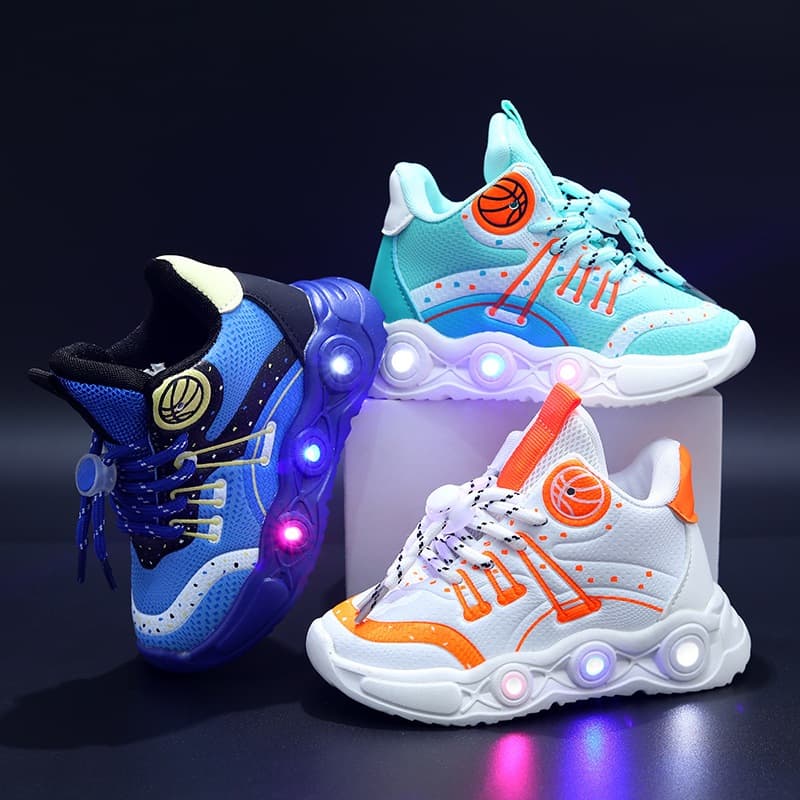 2025 Novo Estilo tênis infantis meninos estudantes casuais sapatos de placa alta meninas sapatos de bebê LED sapatos