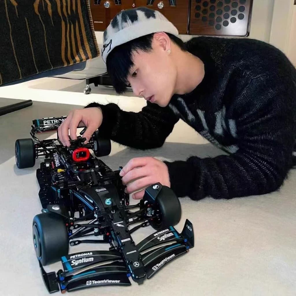1680 PCS Lego Mercedes AMG F1 Racing Conjunto Mecânico Menino Montado Bloco de Construção Educacional Brinquedo Presente