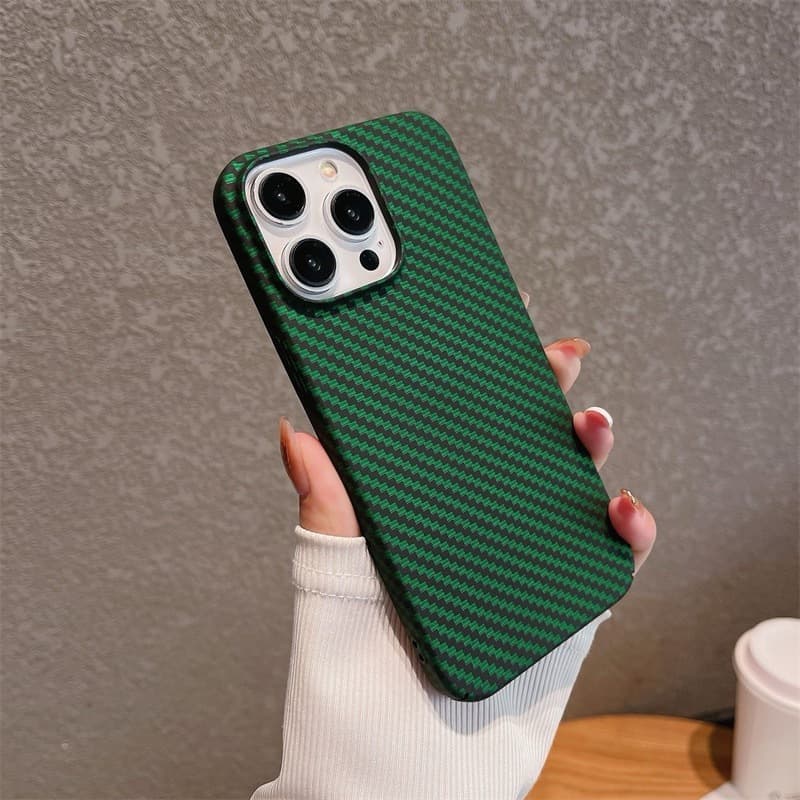 Capa ultrafina em fibra de carbono compatível com iPhone 11/12/12PM/13/13Pro/13PM/14/14Pro/14PM/15/15Pro/15PM