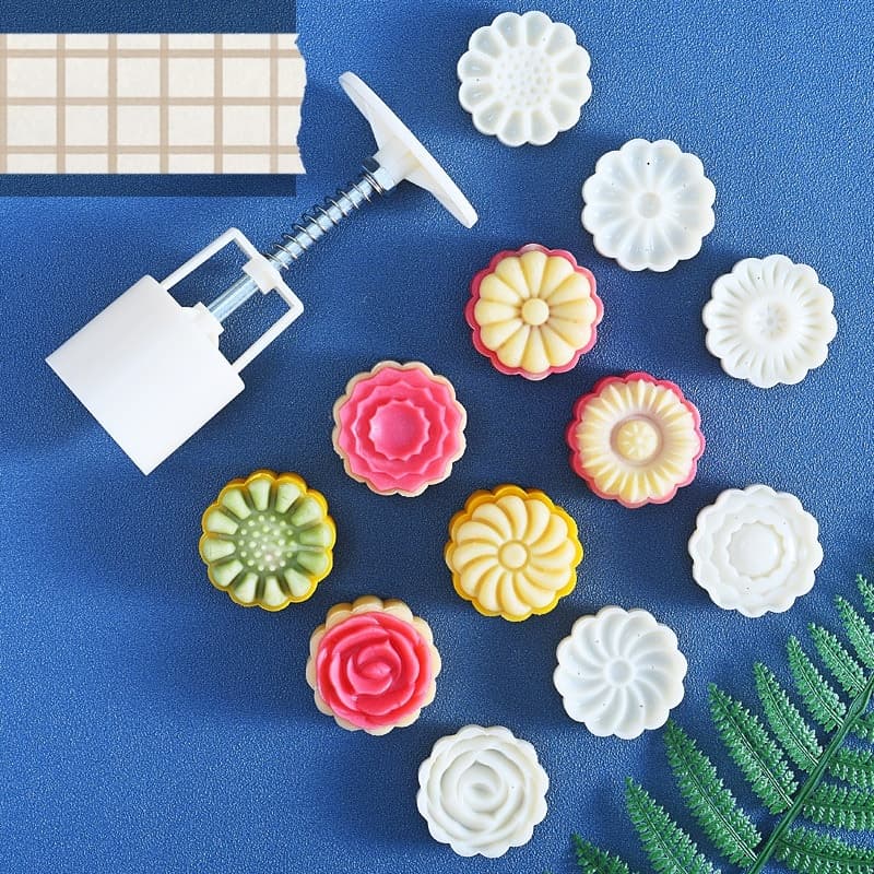 Kit 7 Ejetor Molde Para Massas Brigadeiro e Doces Blue Star Max Flor Coração Arabesco Docinhos Gourmet