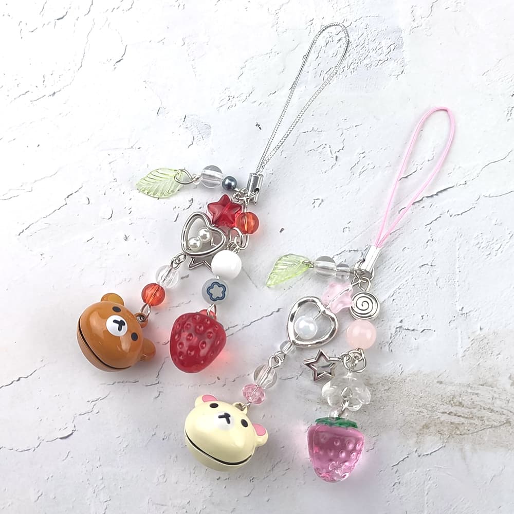 Kawaii Rilakkuma Urso Sino Chaveiro Y2K Artesanal Telefone Charme Com Morango Estrela Frisado Pingente Combinando Acessó
