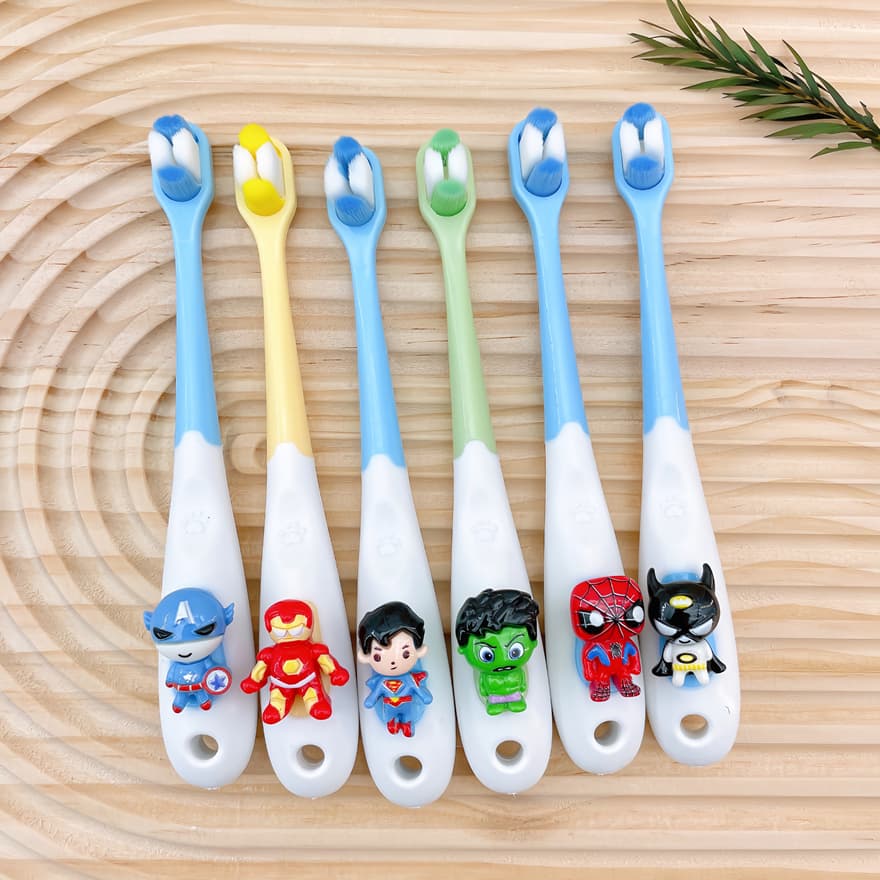 Escova de dentes infantil de 3 a 6 anos, homem-aranha, cerdas macias, protetor de dentes Premium, Batman, escova de dent