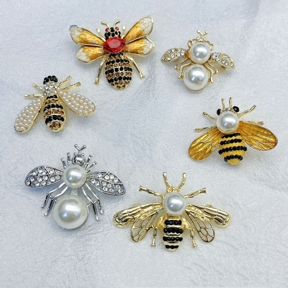 Criativo strass abelha broche moda inseto forma pino terno casaco mochila All-Match acessórios