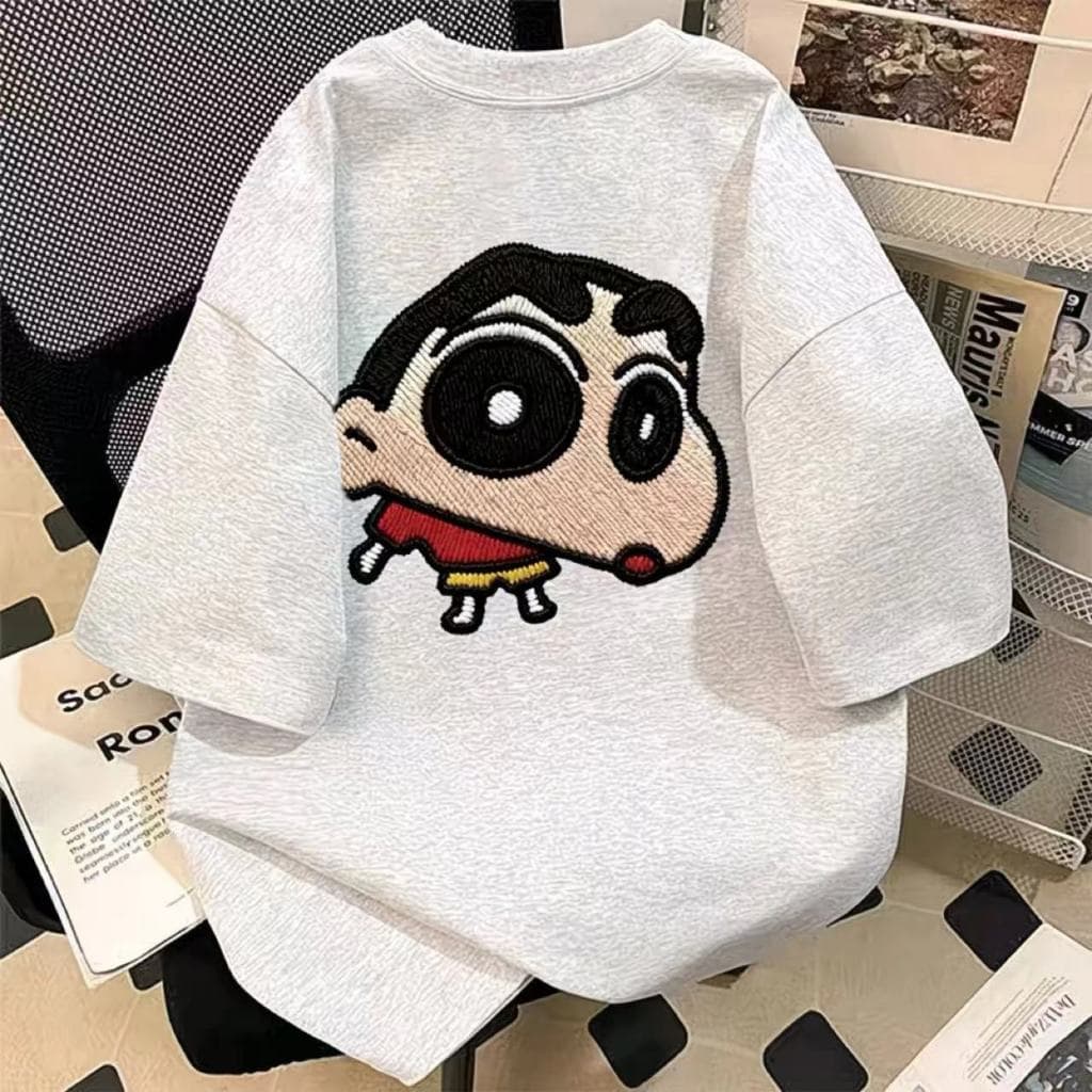 Camiseta de manga curta Shin-Chan de desenho animado japonês masculino feminino estampa de desenho animado casal Top sol
