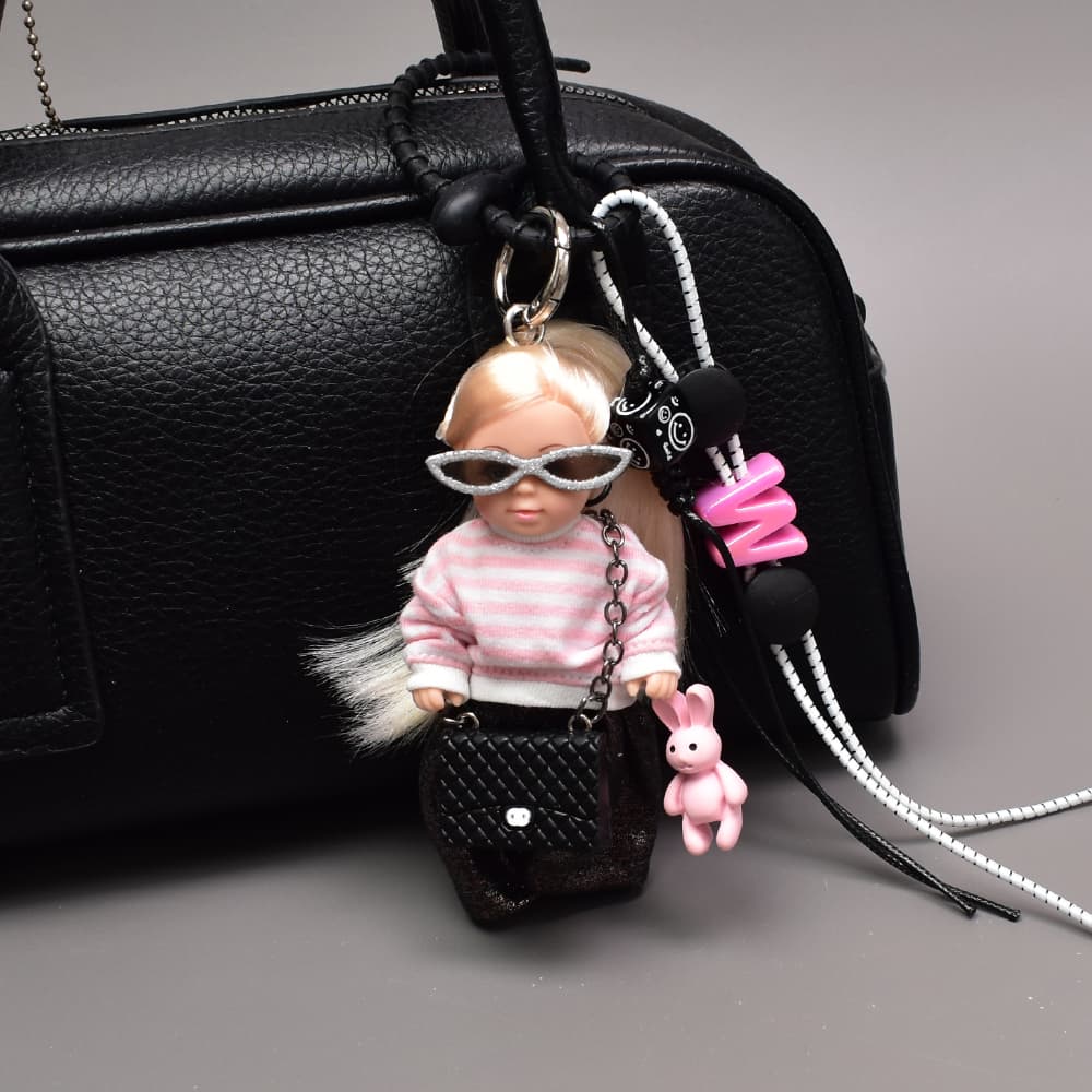Bonito boneca pingente esportes listrado moletom mochila acessórios nicho saco pingente High-End chaveiro presente