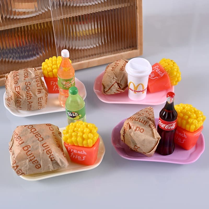 Casa De Bonecas Em Miniatura Comida Brinquedo Simulação Hambúrguer Batatas Fritas Conjunto Crianças Jogar Cena Modelo OB