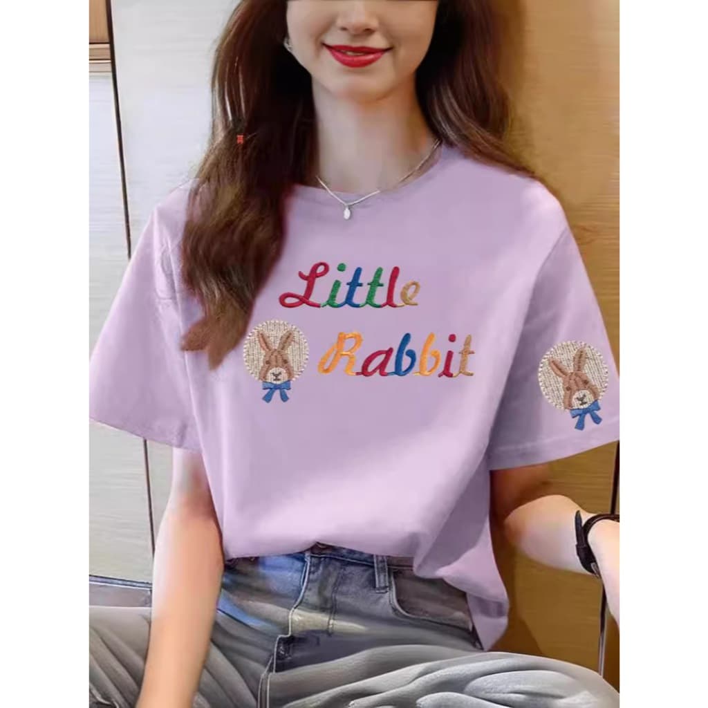 Camiseta feminina roxa de manga curta de algodão puro com gola redonda estampada