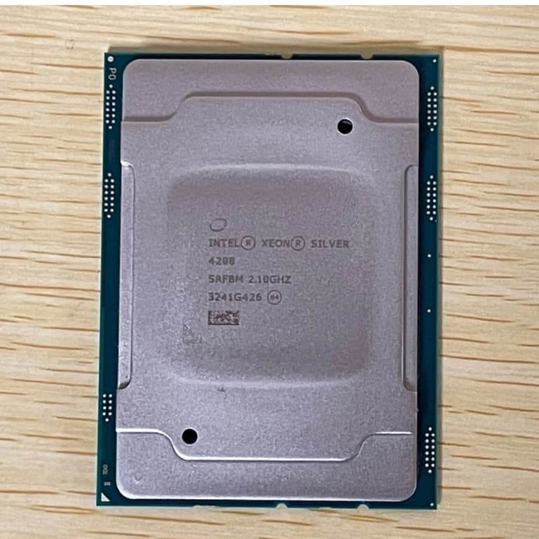 Processador Intel Xeon Silver 4208 2.1 GHz SRFBM 8 Núcleos 11 Mb 3647 Usado