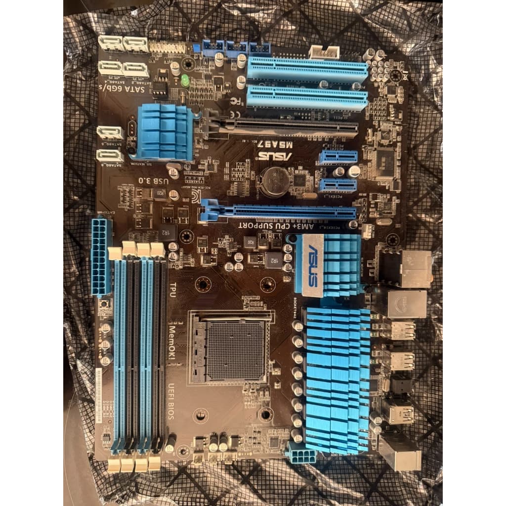 Placa-Mãe ASUS M5A97 R2.0 AMD AM3 + DDR3 ATX FX8300