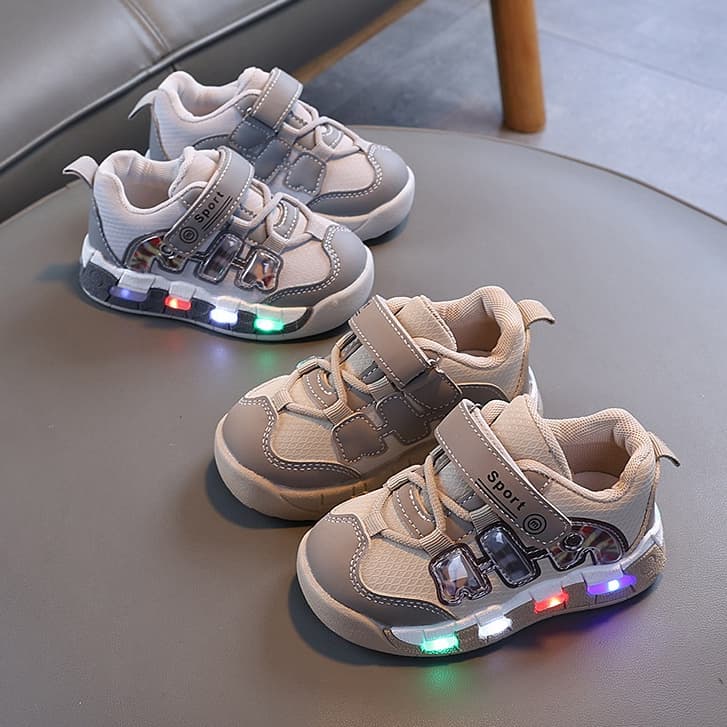 2026 Novo Estilo tênis infantis meninos estudantes casuais sapatos de placa alta meninas sapatos de bebê LED sapatos