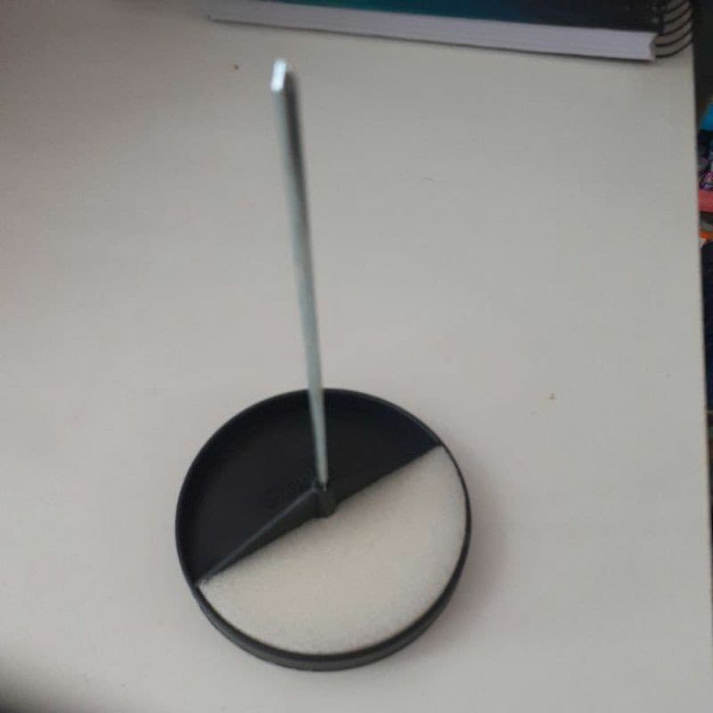 Espeto Para Papel Com Porta Clips E Molha Dedo