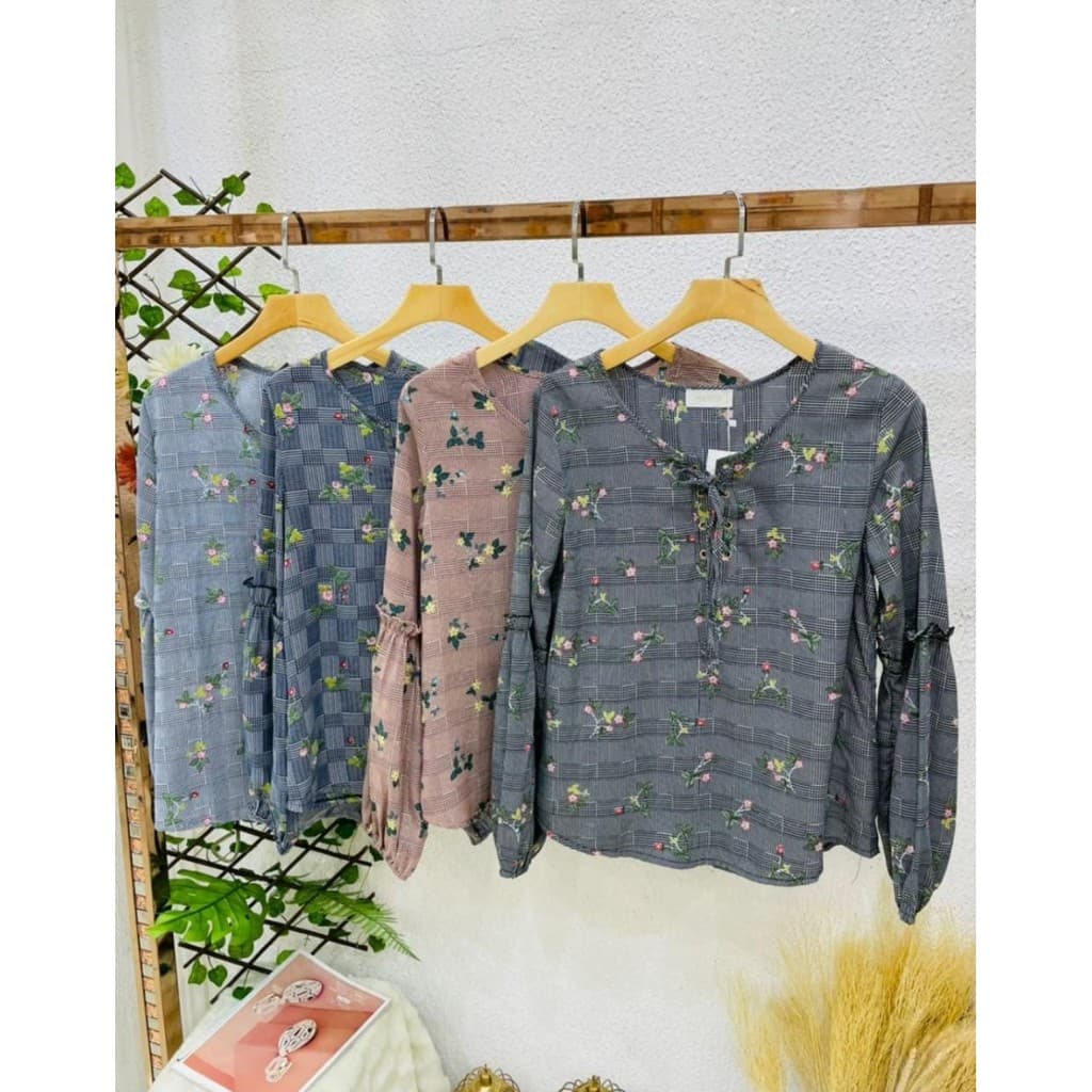 Camisa Manga Longa Feminina, com Estampa delicada, cord ão umbilicalãO trançRef.: LE061