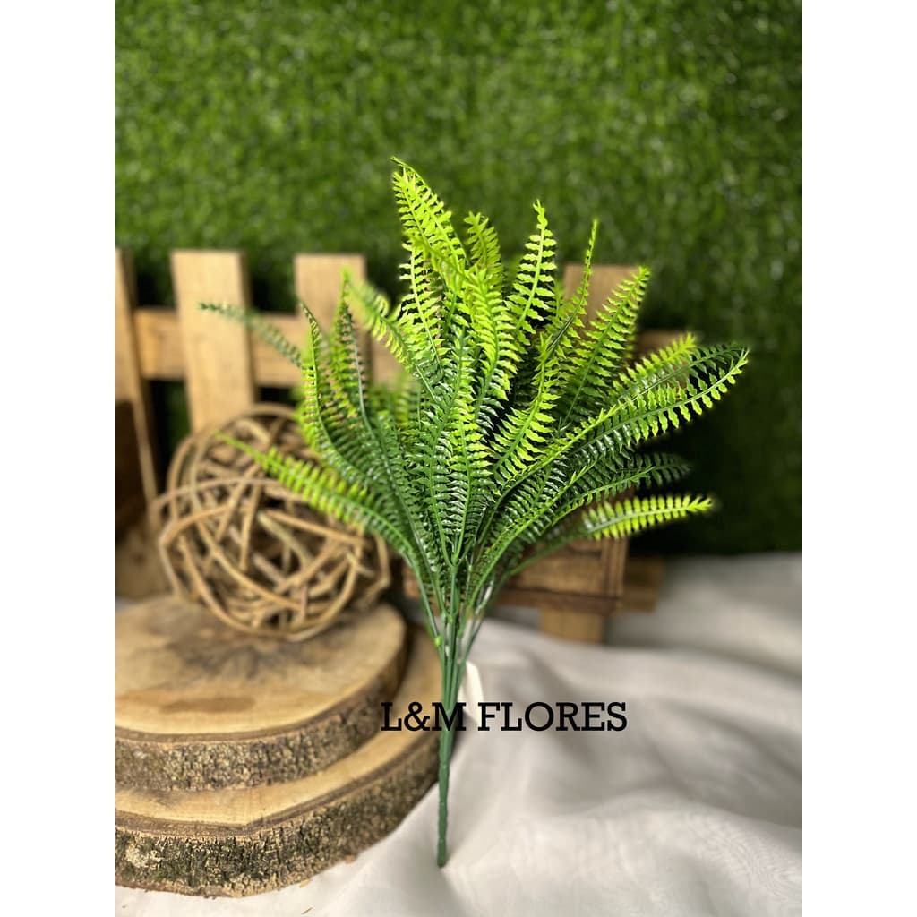 Buquê de Mini Samambaia artificial com 7 galhos ideal para arranjos e decoração de casamento, casa e eventos