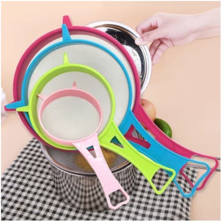 Kit C/ 4 Peneiras Plástico Coloridas HM9316 Cozinha Casa