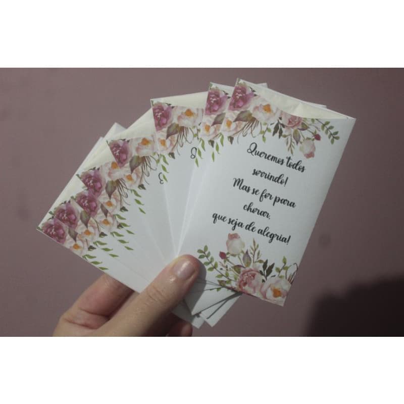 Lágrimas de alegria para casamento com lenço