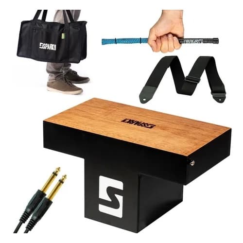 Cajon de Colo Eletroacústico + Correia + Bag Cajón + Vassourinha + Cabo P10  Spark Instrumentos Musicais Percussão