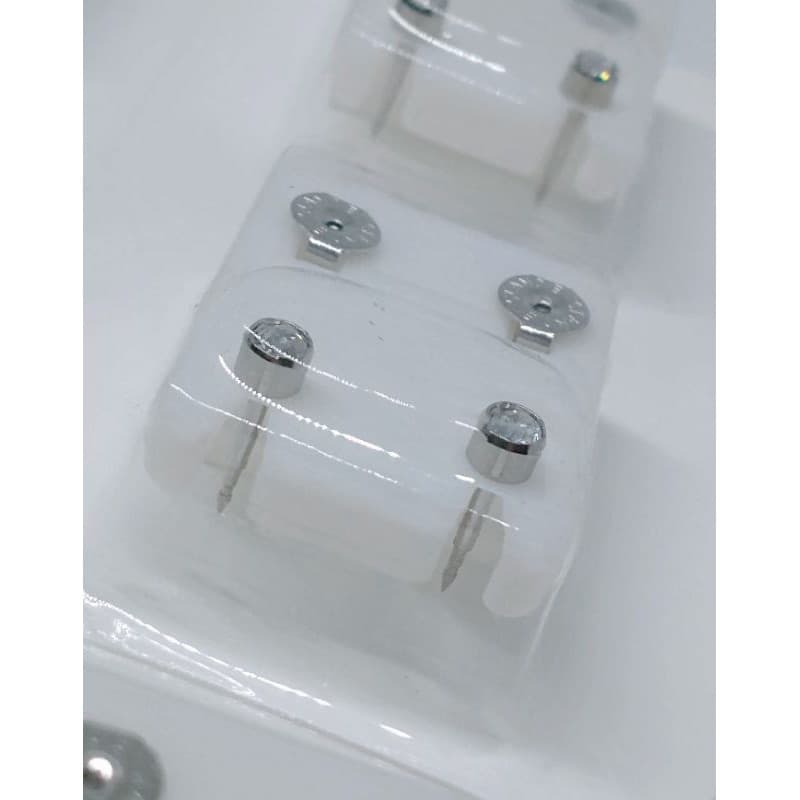 brinco de perfuração brilho strass cristal aço prata inox 12 pares cartela para furar orelha cafron studex caflon furo