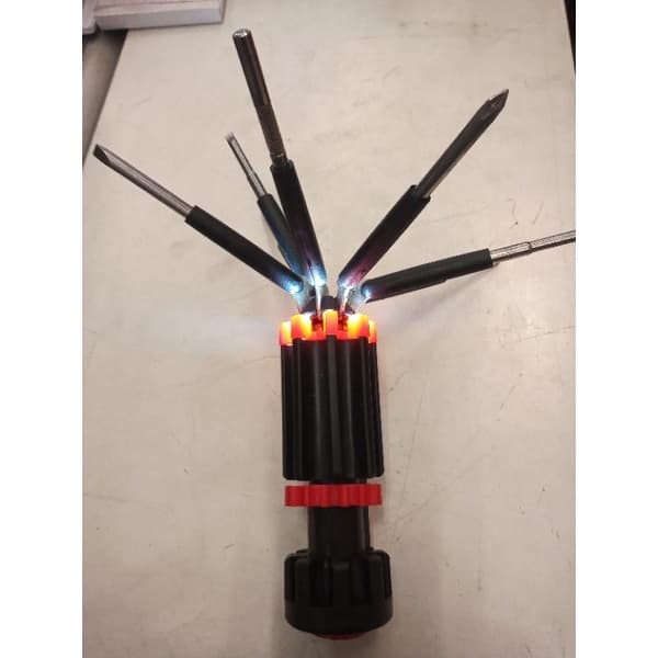 Jogo Chave Canivete 3 Fenda,3 Philips e 1 Mini Chave C/Luz de LED