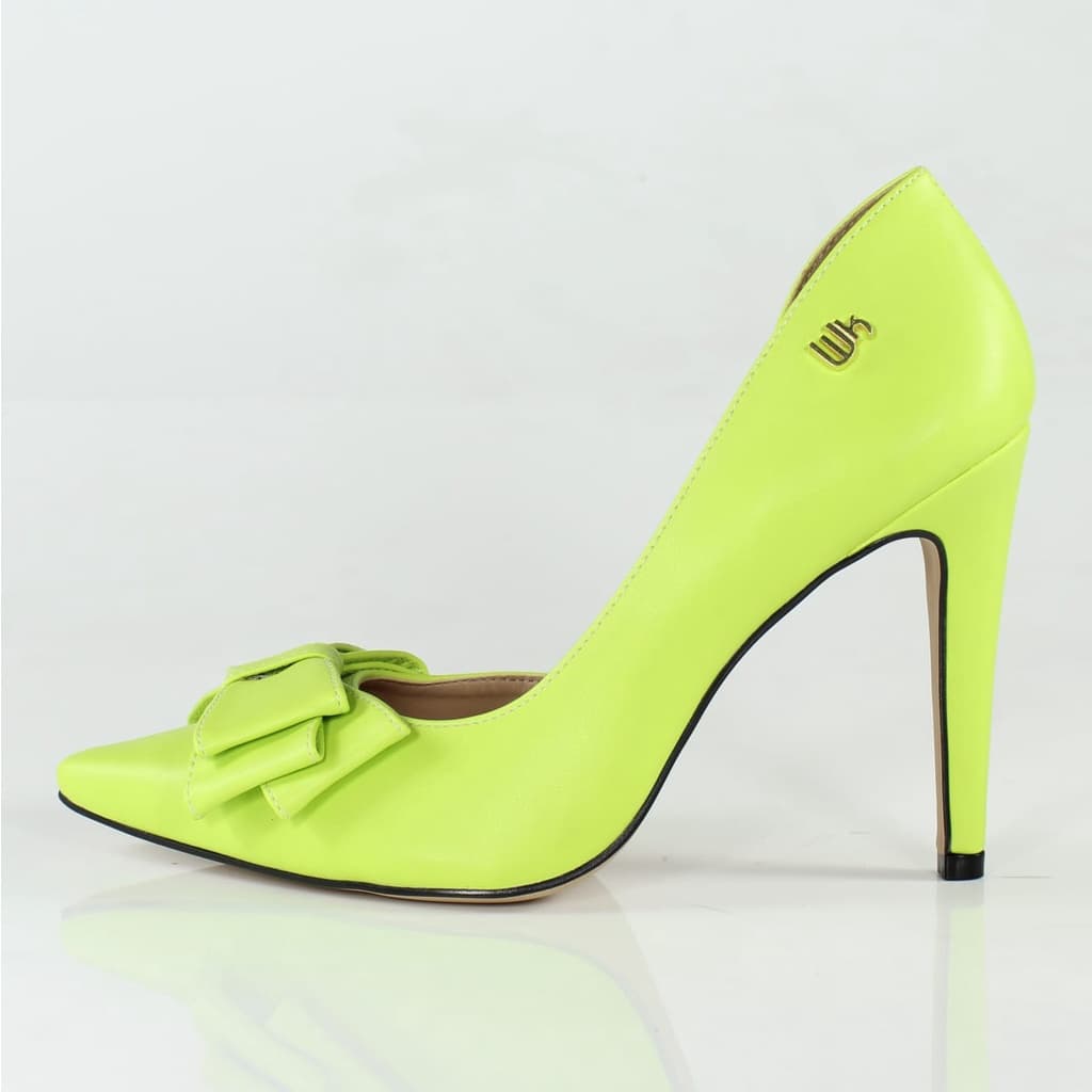 Scarpin Salto Alto Week Shoes Corte Lateral Com Laço Lemon Fresh
