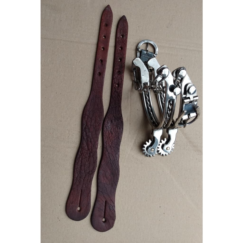 Espora Dois Fios em Inox Com Correia de Couro