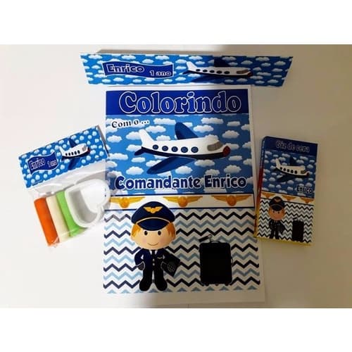 30 Revistas 10x15 Cm Com Caixa De Giz De Cera + 30 Massinhas De Modelar Com Molde