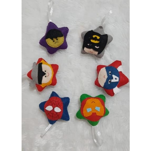 Enfeite personagens super heróis feltro Natal