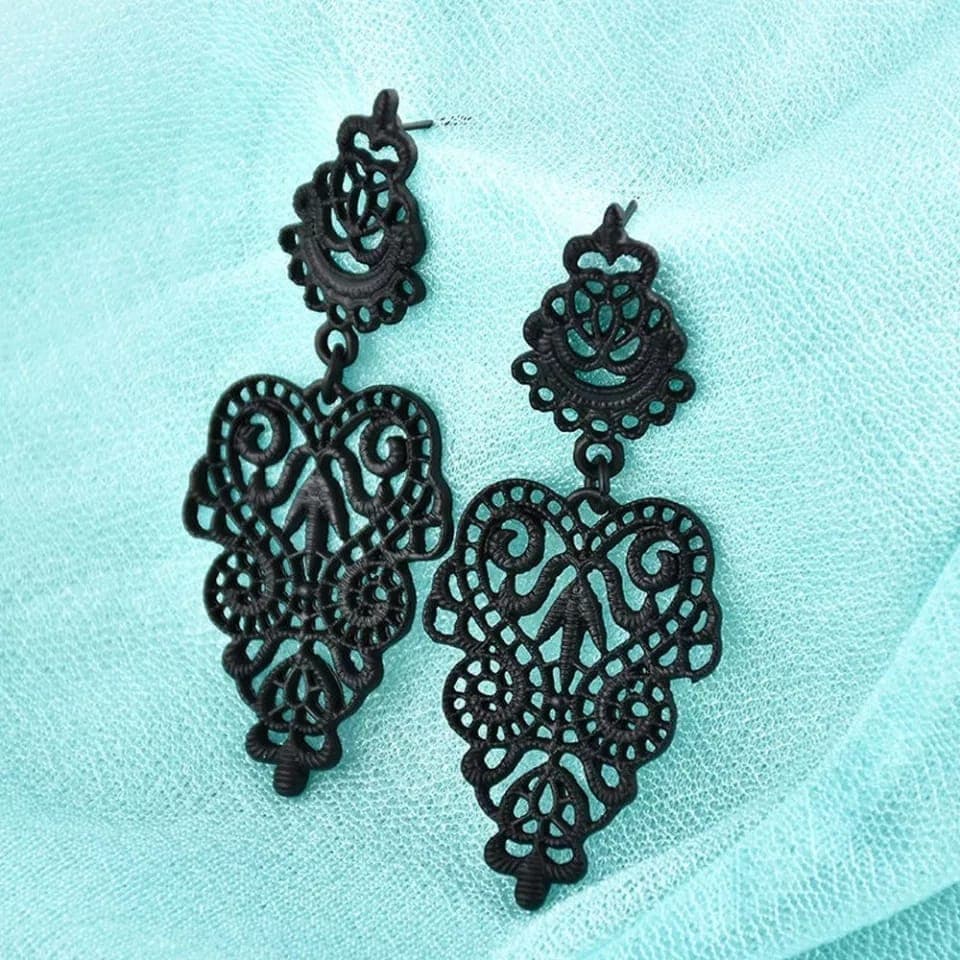 Brincos de flor renda na cor Preto Feminino Grande Presente dia das mães