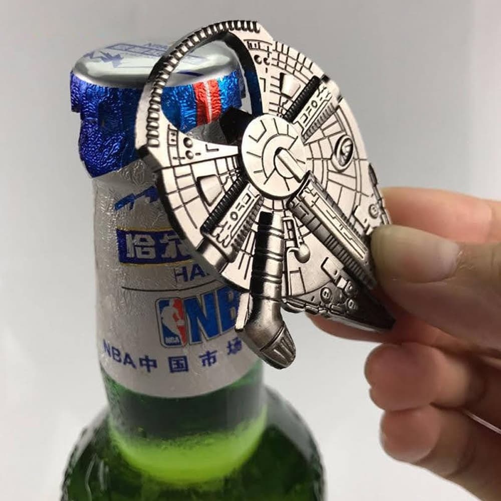 Abridor de Garrafas e Chaveiro Millennium Falcon ou Darth Vader - Star Wars 6 Centímetros