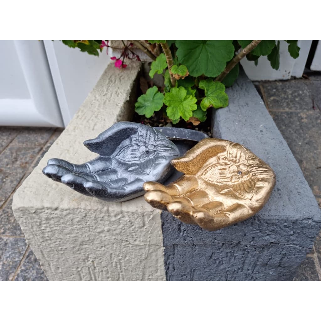 Incensário Mão com Lótus Desenhada - Resina 15 cm