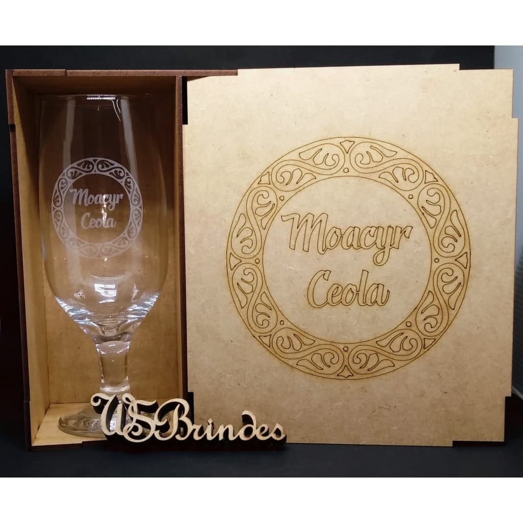 Kit 2 taças para Cerveja + Caixa em MDF Personalizados