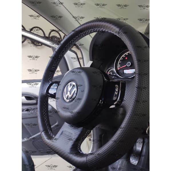 capa de volante costurada UP furado x fibra de carbono costura branca