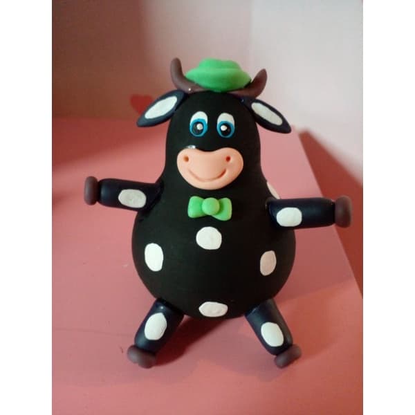 Boizinho de cabaça feito artesanalmente.