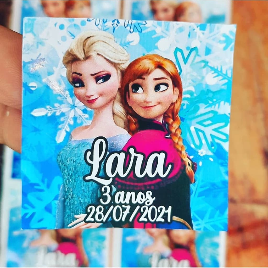 30 Adesivos Personalizados 5x5 Festa Infantil Lembrancinhas Frozen e Outros Temas Papel Fotográfico ou Vinil