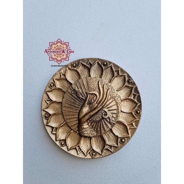 Incensário Meditação 10 cm em Resina Dourado Decoração Porta Incenso