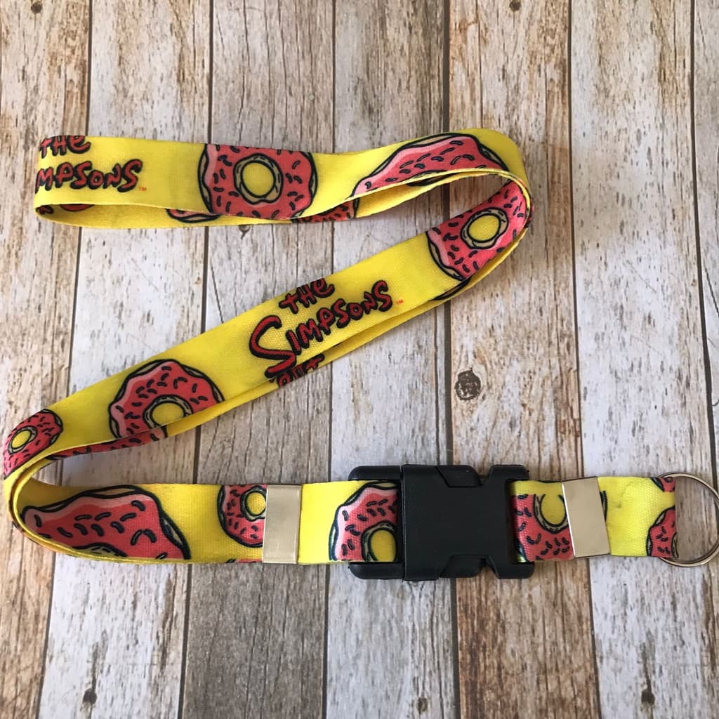 Cordão Os Simpsons Rosquinha para pescoço chaveiro com engate rápido para moto, chaveiro ou crachá