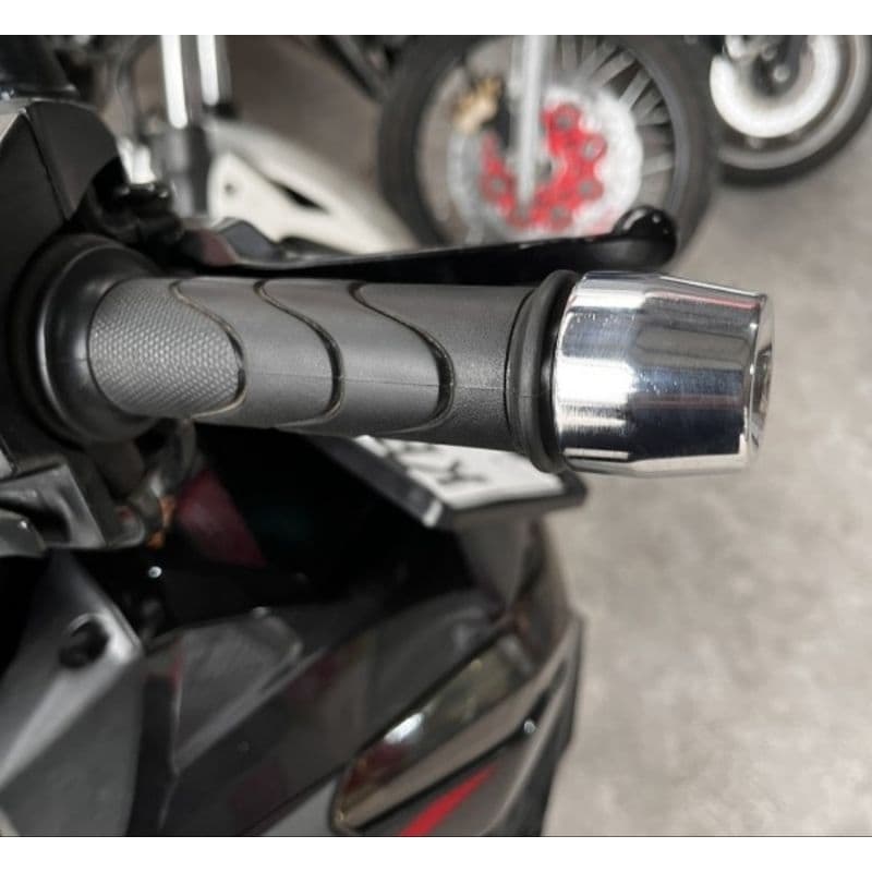 Guiador Pcx Cromado Universal Para Todos Os Nmax , Aerox , Vario , Beat , Mio , Scoopy , Supra , etc .