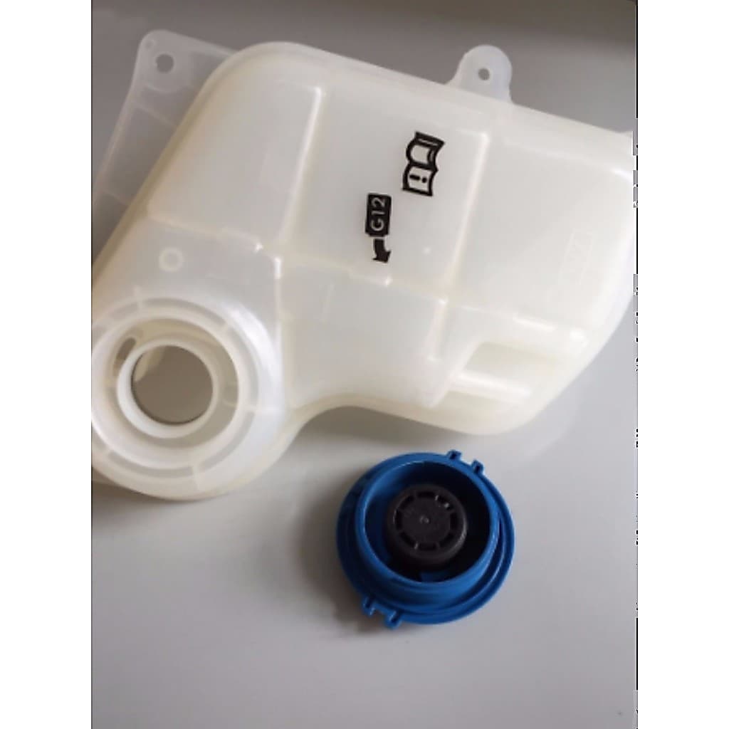 Adequado para Audi estilo antigo A6 C5 expansão chaleira lateral volta chaleira anticongelante chaleira expansão nova ma