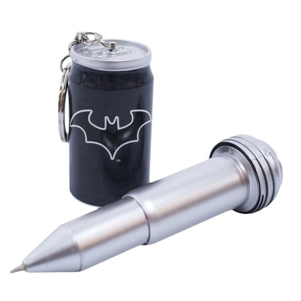 Chaveiro Em Forma de latinha que vira caneta -Original Liga Da Justiça Licenciado