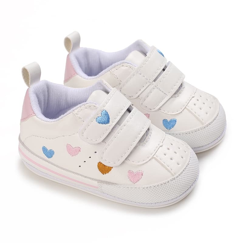 Sapatos casuais para bebê recém-nascido com estampa de corações, estilo princesa, antiderrapantes e sola macia, ideais
