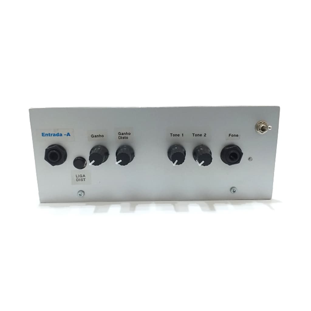 01 AMPLIFICADOR PARA GUITARRA 15 WATTS RMS 8 OMHS 220V