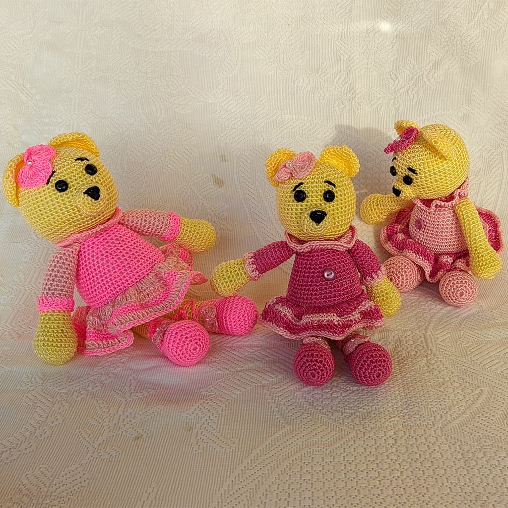 Ursinho de crochê Amigurumi ursinha pelúcia 30/24 CM Confecção em Linha de Seda em Polipropileno