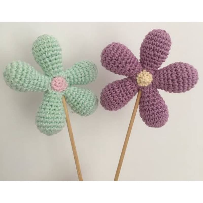 Florzinha Amigurumi no palito/decoração/presente/buquê