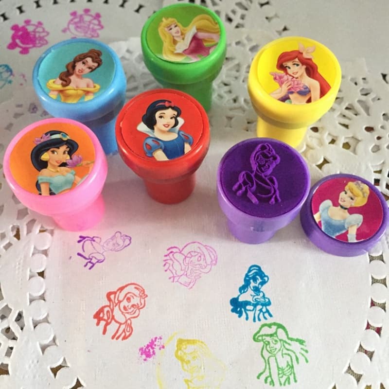 6Pcs/Conjunto Disney Seal Ink Mickey Minnie Princesas kawaii Stamper Kids DIY Diário Pintura Raspagem Decoração Festa Presente